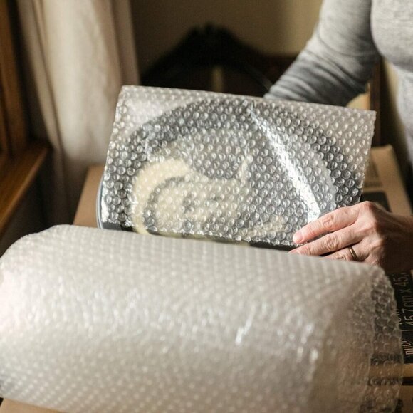 Duck Brand Bubble Wrap Roll, Original Bubble Cushioning, 12" x 150', Perforated - Picture 8 of 9